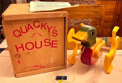 Vintage quacky house - vintage,